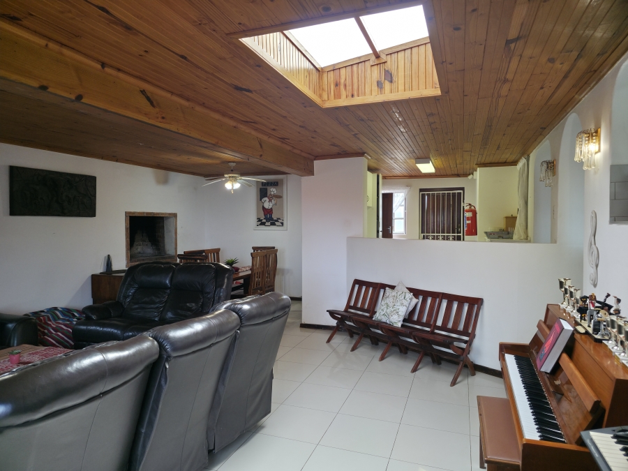 4 Bedroom Property for Sale in Noorsekloof Eastern Cape